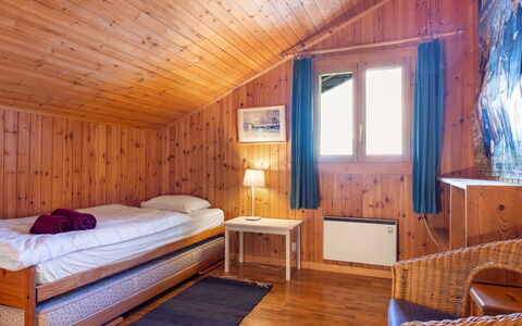 Chalet Seravalle: Mobilia, Comfort, Legna, Pavimento, Pavimentazione, Latifoglie, Costruzione, Telaio Del Letto, Color Legno, Albero
