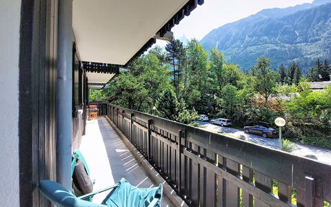 Chamonix - les Praz 100: Balcone, Hill Station, Paesino Di Montagna, Larice, Portico