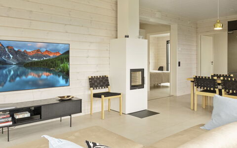 Villa Horihane: Mobilia, Interior Design, Pavimentazione, Legna, Pavimento, Soggiorno, Televisione, Pavimento In Legno, Divano, Soffitto