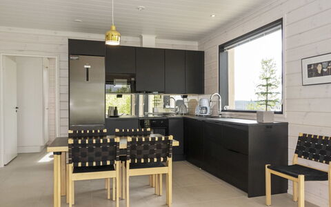 Villa Horihane: Legna, Mobilia, Pavimentazione, Interior Design, Pavimento In Legno, Soffitto, Pavimento, Cucina, Illuminazione, Lampada