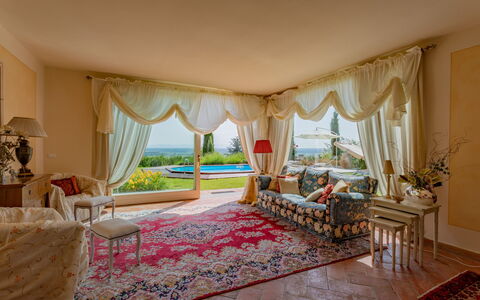 La Quiete: Pianta, Proprietà, Mobilia, Costruzione, Finestra, Decorazione, Comfort, Tessile, Casa, Sedia