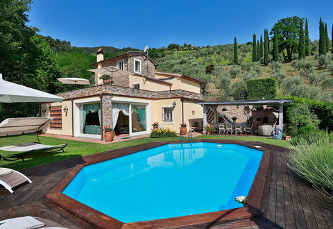 La Quiete: Acqua, Cielo, Pianta, Costruzione, Proprietà, Piscina, Natura, Azzurro, Sedia, Albero