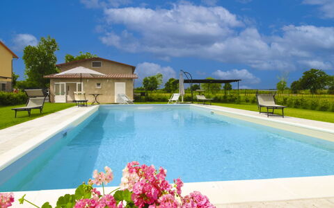 Casa Angela: Piscina, Zona Residenziale, Ricorrere, Tempo Libero, Terme, Estate, Mobili Da Esterno, Insediamento Umano, Villa, Hacienda