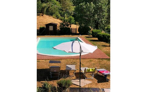 La Casa nel Borgo: Pianta, Ombrello, Proprietà, Albero, Shade, Acqua, Mobili Da Esterno, Rettangolo, Paesaggio Naturale, Casa