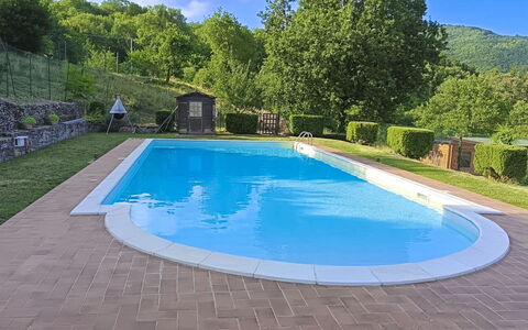 La Casa nel Borgo: Blu, Piscina, Materiale Composito, Ricorrere, Shade, Eco Hotel, Giochi D'Acqua, Hacienda, Landscaping, Terme