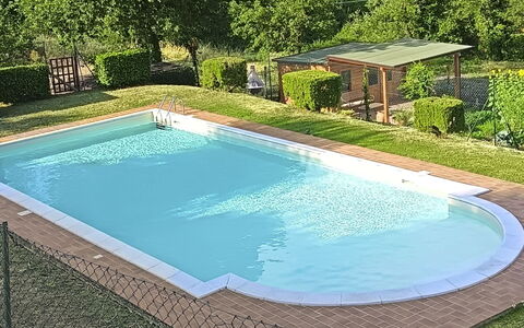 La Casa nel Borgo: Blu, Piscina, Materiale Composito, Ricorrere, Shade, Eco Hotel, Giochi D'Acqua, Hacienda, Landscaping, Terme