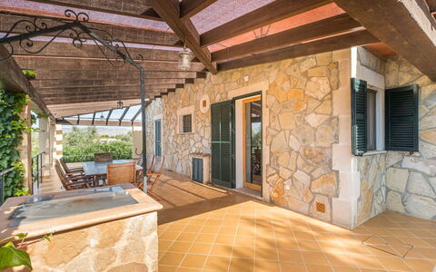 Can Cerda: Pianta, Finestra, Legna, Illuminazione, Interior Design, Architettura, Fascio, Pavimento, Soggiorno, Pavimentazione