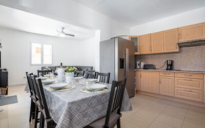 Villa les Treilles