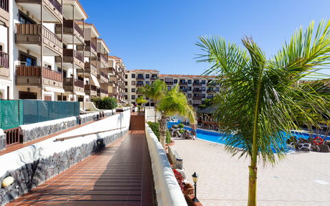 Costa del Silencio 601: Cielo, Costruzione, Azzurro, Pianta, Località Balneare, Urban Design, Corpo D'Acqua, Arecales, Tempo Libero