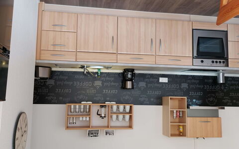 Am Meintetal: Cabinetry, Controsoffitto, Legna, Costruzione, Interior Design, Pavimentazione, Pavimento, Cucina, Color Legno, Proprietà Del Materiale