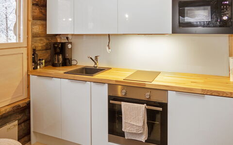 Salmikangas F2: Pavimentazione, Elettrodomestico Da Cucina, Controsoffitto, Cucina, Legna, Interior Design, Cabinetry, Mobilia, Pavimento, Apparecchio Major