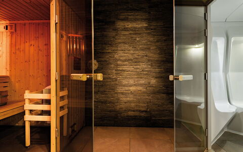 Bourg St Maurice 651: Legna, Pavimento, Pavimentazione, Linea, Parete, Porta, Bagno, Latifoglie, Idraulico Fixture