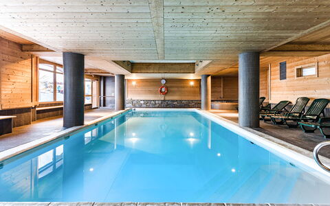 La Toussuire 651: Acqua, Proprietà, Piscina, Azzurro, Legna, Interior Design, Pavimento, Pavimentazione, Tempo Libero, Rettangolo