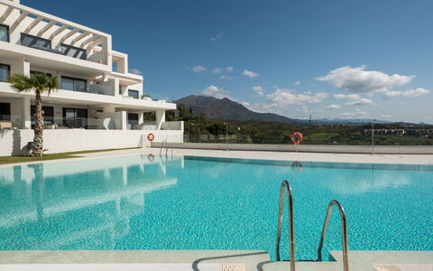 Mañanas Felices Iii: Acqua, Cielo, Nube, Piscina, Costruzione, Mobili Da Esterno, Shade, Tempo Libero, Finestra, Rettangolo