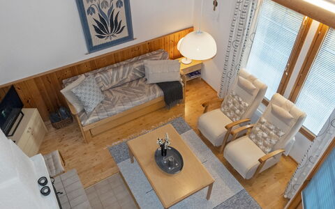 Siulapalkinen a 4: Mobilia, Interior Design, Pavimentazione, Pavimento, Legna, Divano, Appartamento, Camera, Soggiorno, Illuminazione