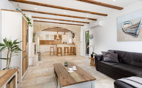 Paesana Heritage House: Cielo, Nube, Pianta, Fiore, Ecoregione, Paesaggio Naturale, Albero, Lotto, Agricoltura, Plain