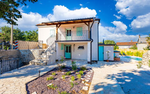 Paesana Heritage House: Cielo, Nube, Pianta, Fiore, Ecoregione, Paesaggio Naturale, Albero, Lotto, Agricoltura, Plain