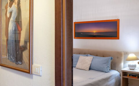 Robby: Parete, Interior Design, Mobilia, Letto, Legna, Camera Da Letto, Pavimento, Camera, Pavimentazione, Cornice