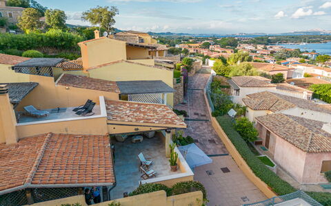 Robby: Neve, Cielo, Costruzione, Finestra, Montagna, Legna, Pendenza, Casa, Tempo Libero, Villetta