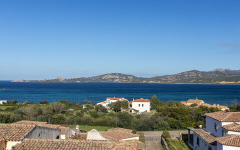 Robby: Cielo, Blu, Acqua, Corpo D'Acqua, Orizzonte, Costiera E Morfologie Oceanic, Costa, Mare, Estate, Oceano