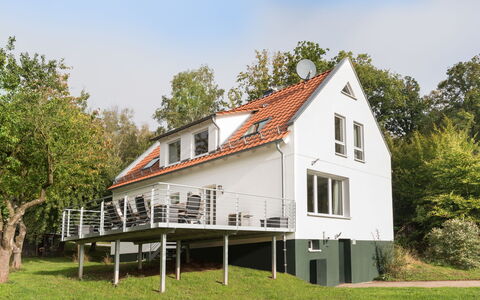 Forsthaus Gut Malberg: Neve, Cielo, Montagna, Finestra, Nube, Costruzione, Casa, Pendenza, Albero, Villetta
