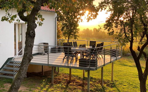 Forsthaus Gut Malberg: Pianta, Foglia, Paesaggio Naturale, Albero, Shade, Ramo, Erba, Luce Del Sole, Legna, Biome