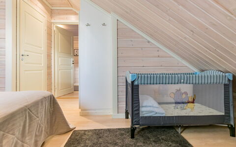Otso: Interior Design, Legna, Pavimento, Pavimentazione, Mobilia, Soffitto, Casa, Camera Da Letto, Camera, Letto