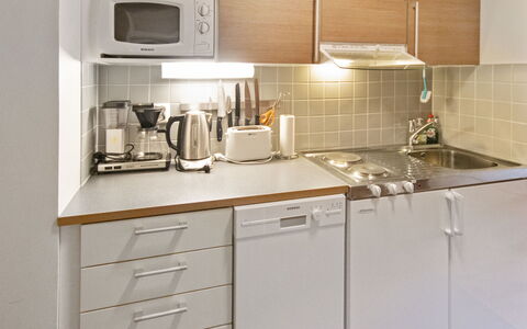 Ylläs Chalets 3309: Mobilia, Sedia, Mobili Da Esterno, Tavolo, Legna, Tavolo Esterno, Cucina & Sala Da Pranzo Tavolo, Shade, Giardino, Ombrello