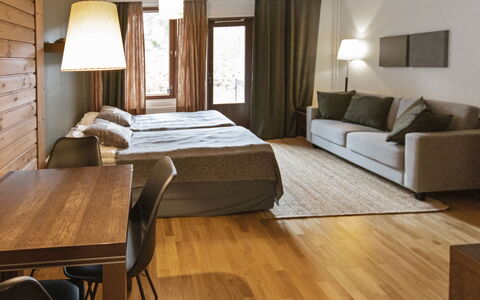 Ylläs Chalets 3309: Mobilia, Sedia, Mobili Da Esterno, Tavolo, Legna, Tavolo Esterno, Cucina & Sala Da Pranzo Tavolo, Shade, Giardino, Ombrello