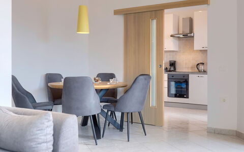 Flores: Cielo, Acqua, Nube, Spiaggia, Ombrello, Mobili Da Esterno, Shade, Costiera E Morfologie Oceanic