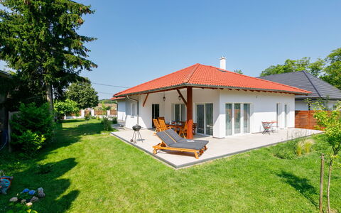 Sunstreet: Pianta, Proprietà, Costruzione, Cielo, Albero, Finestra, Casa, Lotto, Shade, Villetta