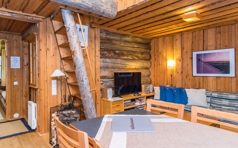 Satukero a 2: Villetta, Casa, Casa, Edifici Giardino, Raccordo, Log Cabin, Agriturismo, Estate, Capannone, Cortile