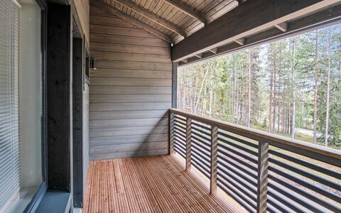 Lumi B 10: Balcone, Appartamento, Shade, Bicchiere, Condominio, Corrimano, Portico, Illuminazione Diurna, Deck, Mobili Da Esterno