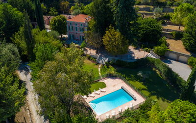 La Verdière: Proprietà, Costruzione, Pianta, Azzurro, Albero, Architettura, Vegetazione, Acqua, Urban Design, Quartiere