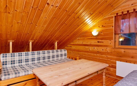 Joikupirtti a: Balcone, Appartamento, Shade, Bicchiere, Condominio, Corrimano, Portico, Illuminazione Diurna, Deck, Mobili Da Esterno