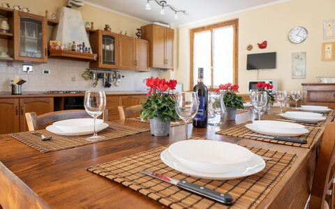 Villino Setteponti: Mobilia, Tavolo, Interior Design, Tavola, Legna, Pavimentazione, Sala Da Pranzo, Cucina & Sala Da Pranzo Tavolo, Sedia, Camera