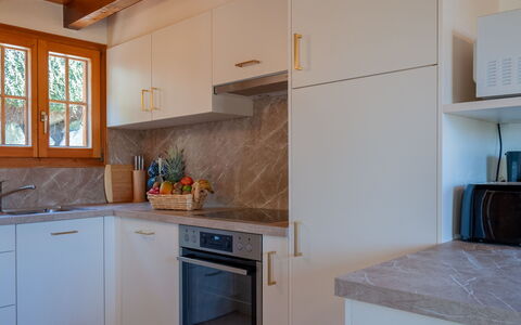 Anusach: Cabinetry, Controsoffitto, Proprietà, Costruzione, Lavandino Della Cucina, Finestra, Legna, Cucina, Elettrodomestico Da Cucina, Cucina Stufa