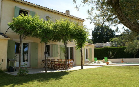 Clos Saint Joseph: Proprietà, Casa, Costruzione, Casa, Immobiliare, Cortile, Estate, Architettura, Facciata, Erba