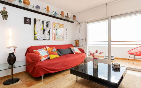 Geminis: Cielo, Nube, Costruzione, Pianta, Albero, Finestra, Street Luce, Urban Design, Lotto, Zona Residenziale