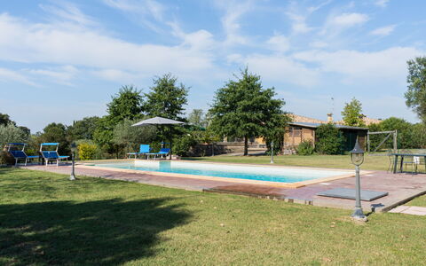 Rimbaudo: Nube, Cielo, Pianta, Acqua, Albero, Shade, Piscina, Erba, Tempo Libero, Paesaggio