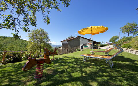 Villa Renaccio: Pianta, Cielo, Proprietà, Albero, Lotto, Shade, Mobili Da Esterno, Tempo Libero, Paesaggio Naturale, Legna