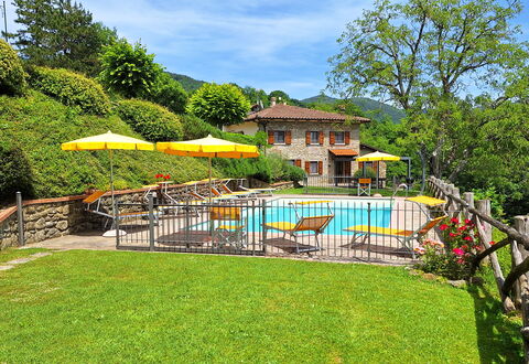 Villa Renaccio: Piscina, Ricorrere, Insediamento Umano, Eco Hotel, Terme, Estate, Hacienda, Villa, Giardino, Resort Citta '