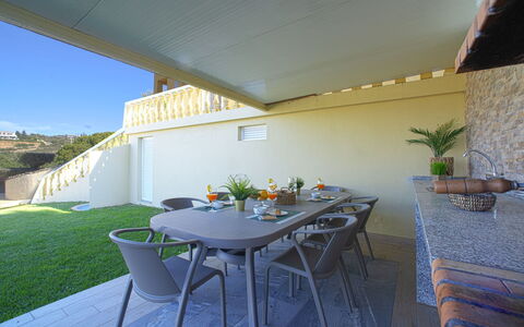 Mariana: Cielo, Nube, Neve, Costruzione, Montagna, Pendenza, Finestra, Casa, Legna, Urban Design