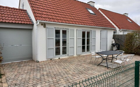 De Haan 990: Finestra, Costruzione, Pianta, Cielo, Legna, Manto Stradale, Brick, Casa, Muratura, Zona Residenziale