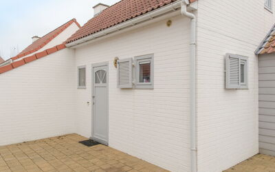 Vissershuis 2 with Parking 990.1: Cielo, Nube, Pianta, Proprietà, Finestra, Costruzione, Montagna, Highland, Legna, Albero