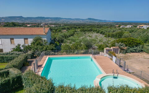 Pandora: Acqua, Cielo, Proprietà, Pianta, Costruzione, Piscina, Azzurro, Architettura, Albero, Erba