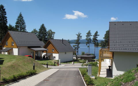 Lakeside Village 40: Cielo, Nube, Pianta, Costruzione, Proprietà, Manto Stradale, Albero, Casa, Lotto, Finestra