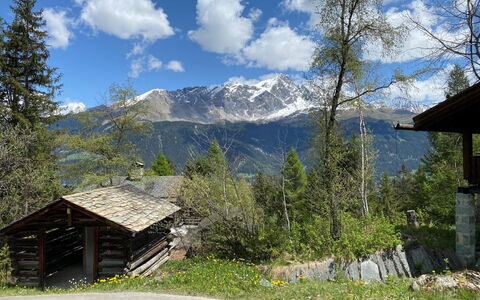 Chalet Rodas 9: Nube, Cielo, Pianta, Montagna, Proprietà, Ecoregione, Paesaggio Naturale, Albero, Highland, Larice