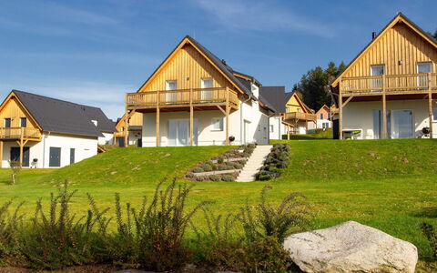 Lakeside Village 38 (+ Sauna): Cielo, Nube, Pianta, Costruzione, Giorno, Finestra, Natura, Paesaggio Naturale, Casa, Lotto