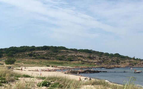Brigita - 500M from the Sea: Legna, Tetto, Architettura, Casa, Casa, Villetta, Raccordo, Latifoglie, Pendenza, Estate